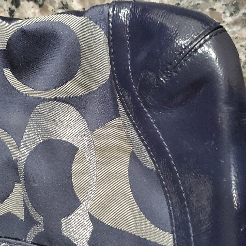 Coach Handbag 👜 - Picture 12 of 15